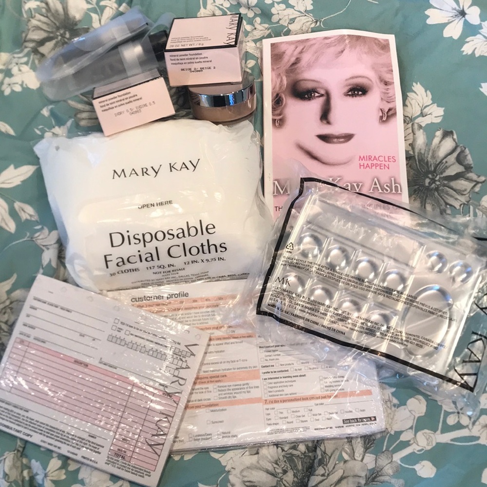 Mary Kay consultant supplies & mineral foundation